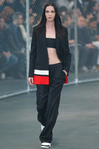 Look 7